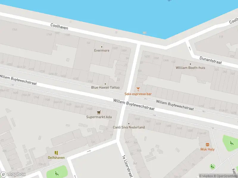 Ambulance met gepaste spoed naar de Willem Buytewechstraat in Rotterdam