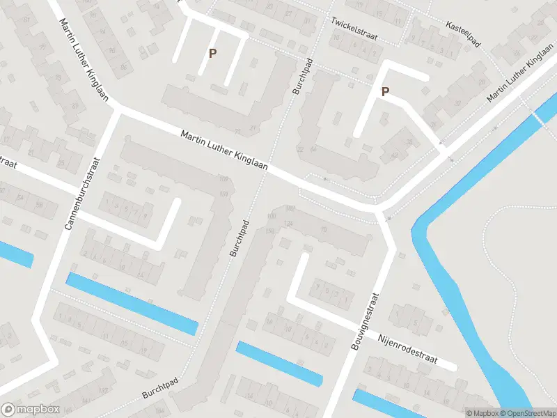 Ambulance met grote spoed naar de Burchtpad in Hellevoetsluis