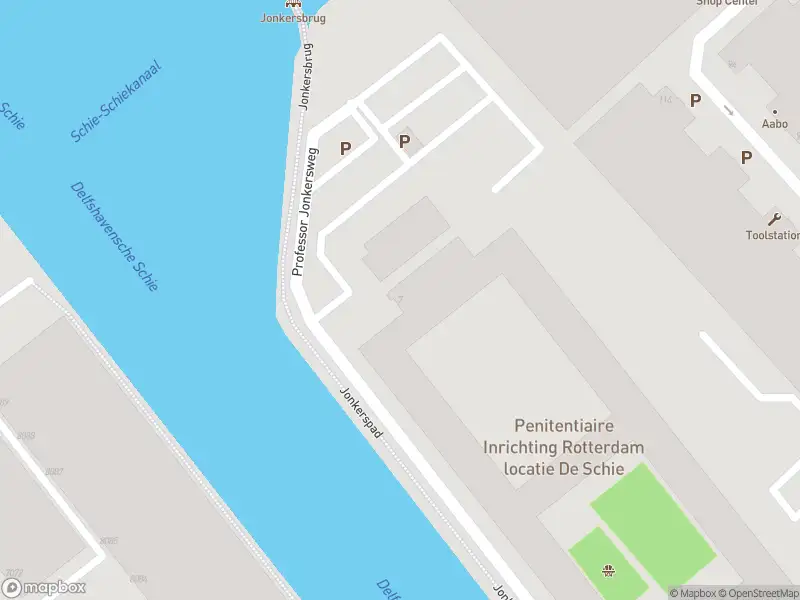 Ambulance met grote spoed naar de Prof. Jonkersweg in Rotterdam