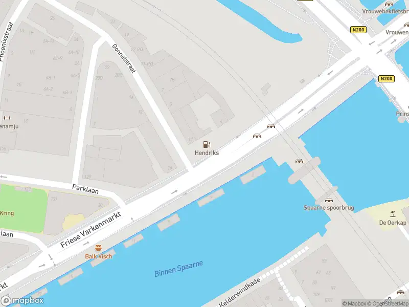 Ambulance naar de Friese Varkenmarkt in Haarlem vanwege ongeval met letsel