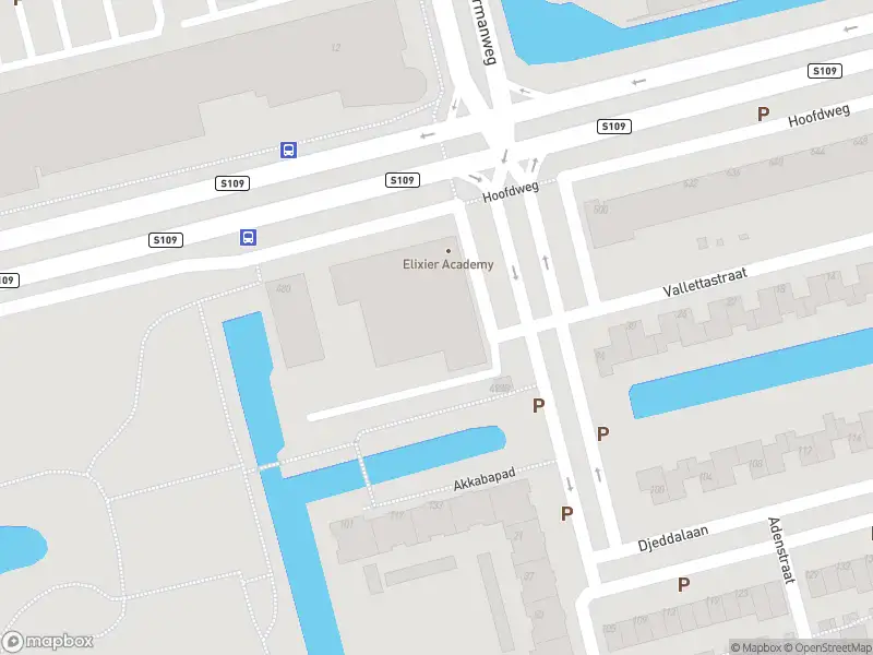 Ambulance met gepaste spoed naar de Hoofdweg in Rotterdam