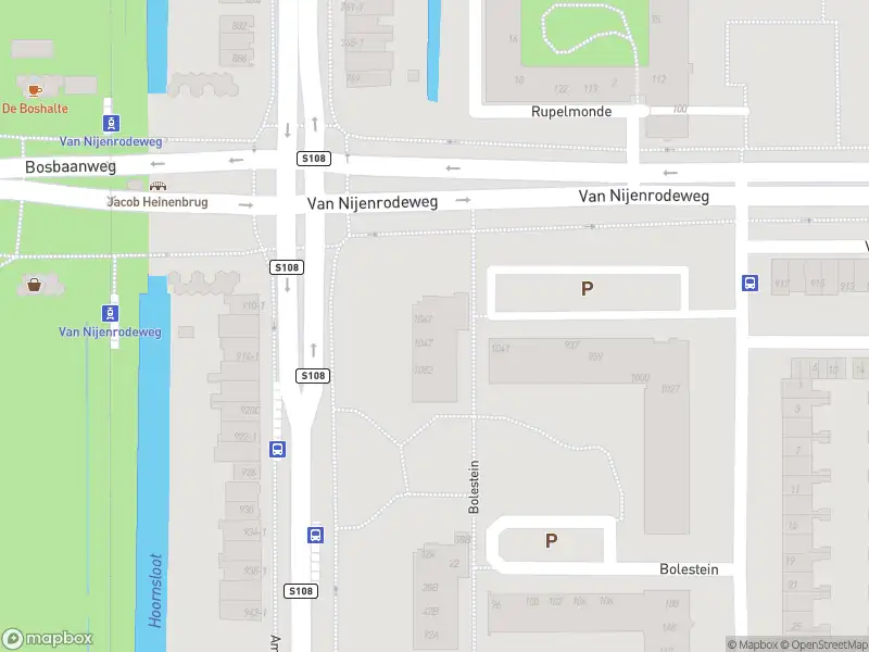 Ambulance met grote spoed naar de Van Nijenrodeweg in Amsterdam