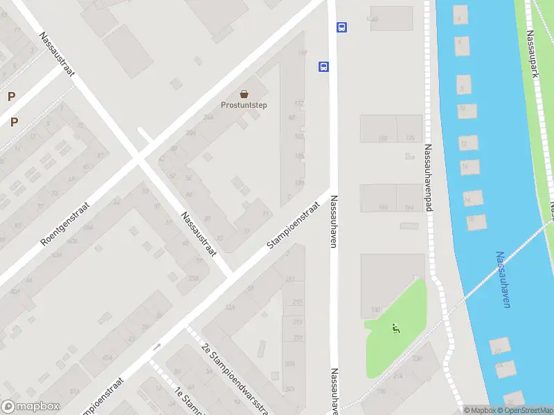 Ambulance met grote spoed naar de Stampioenstraat in Rotterdam
