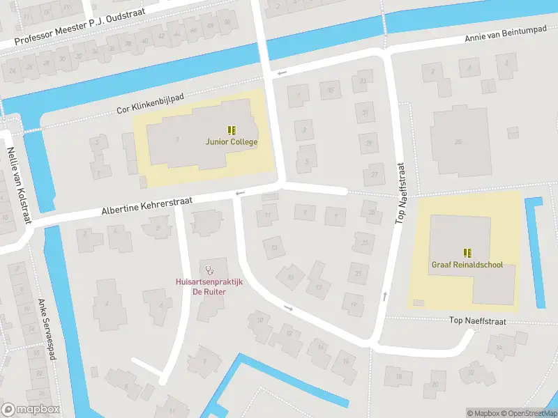 Ambulance met gepaste spoed naar de Top Naeffstraat in Gorinchem