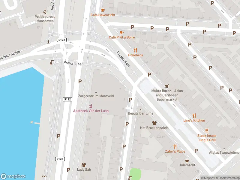 Ambulance met gepaste spoed naar de Pretorialaan in Rotterdam