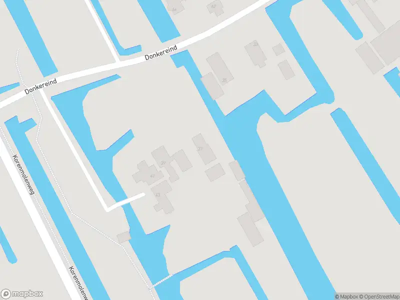 Brandweer met gepaste spoed naar de Donkereind in Wilnis vanwege stormschade