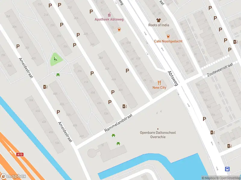 Ambulance met grote spoed naar de Beeningerstraat in Rotterdam