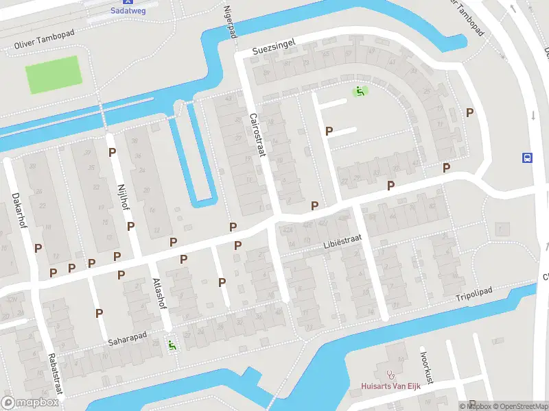 Brandweer met gepaste spoed naar de Cairostraat in Delft vanwege stormschade