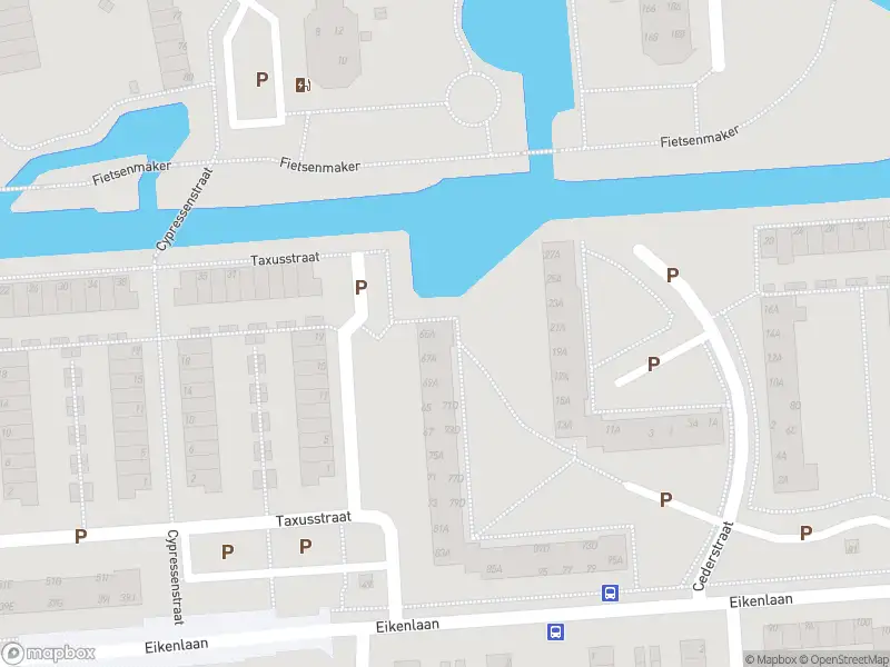Ambulance met gepaste spoed naar de Eikenlaan in Spijkenisse