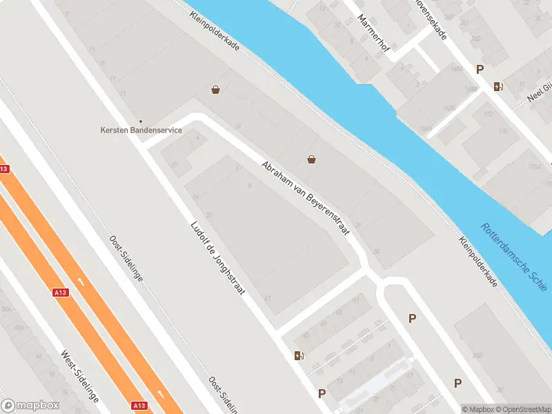 Brandweer met gepaste spoed naar de Abraham van Beyerenstraat in Rotterdam