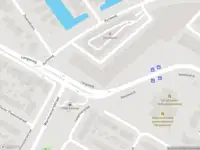 Ambulance met grote spoed naar de Zonnesteintoren in Zwijndrecht