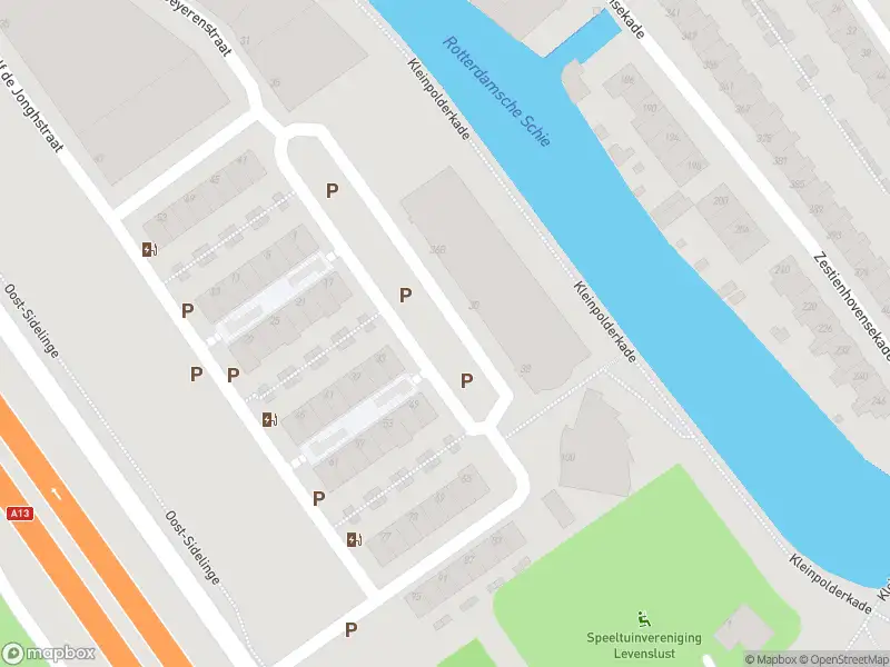 Brandweer met gepaste spoed naar de Piet Cottaarstraat in Rotterdam vanwege wateroverlast
