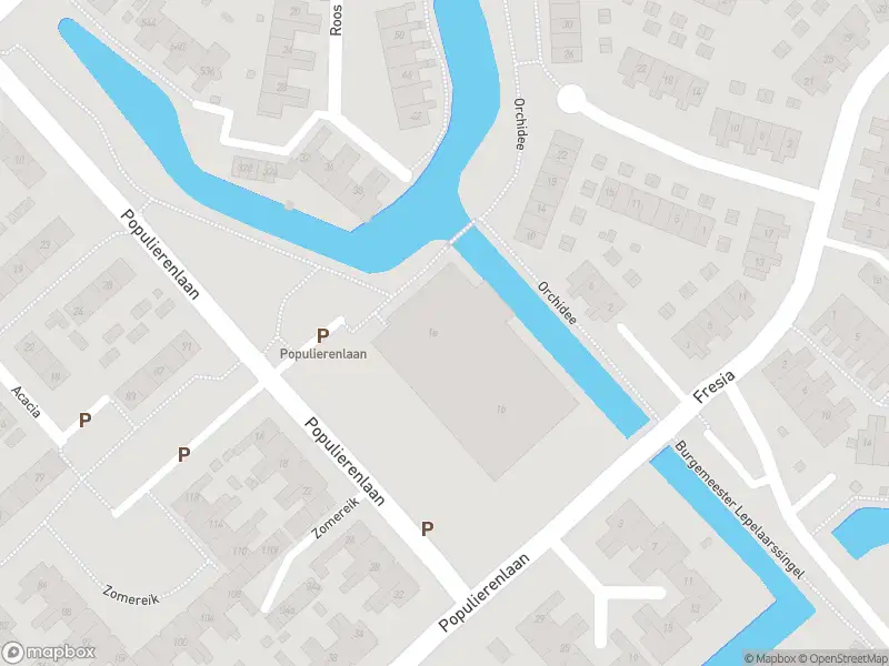 Ambulance met gepaste spoed naar de Populierenlaan in Krimpen aan den IJssel