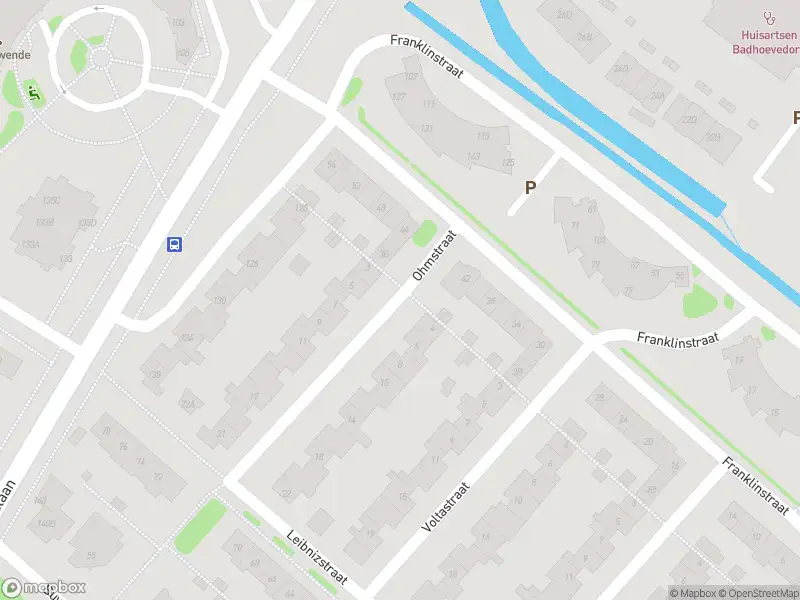 Ambulance met grote spoed naar de Ohmstraat in Badhoevedorp