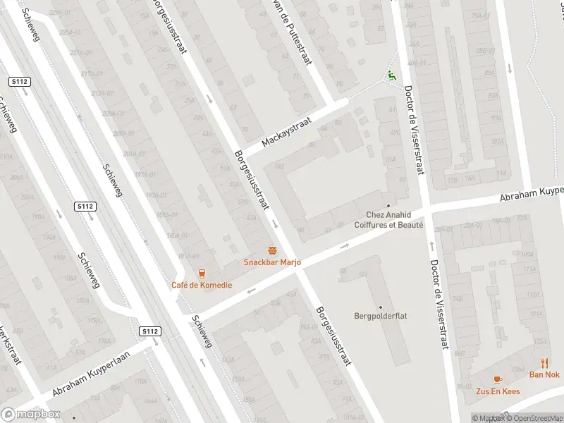 Brandweer met gepaste spoed naar de Vlaggemanstraat in Rotterdam