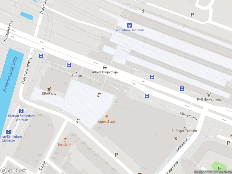 Ambulance met grote spoed naar de Stationsplein in Schiedam