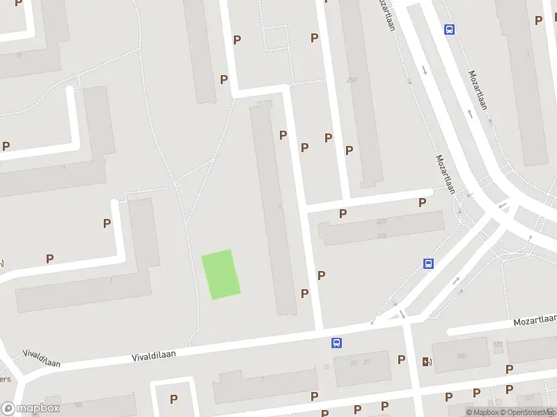 Ambulance met grote spoed naar de Johann Straussplein in Schiedam