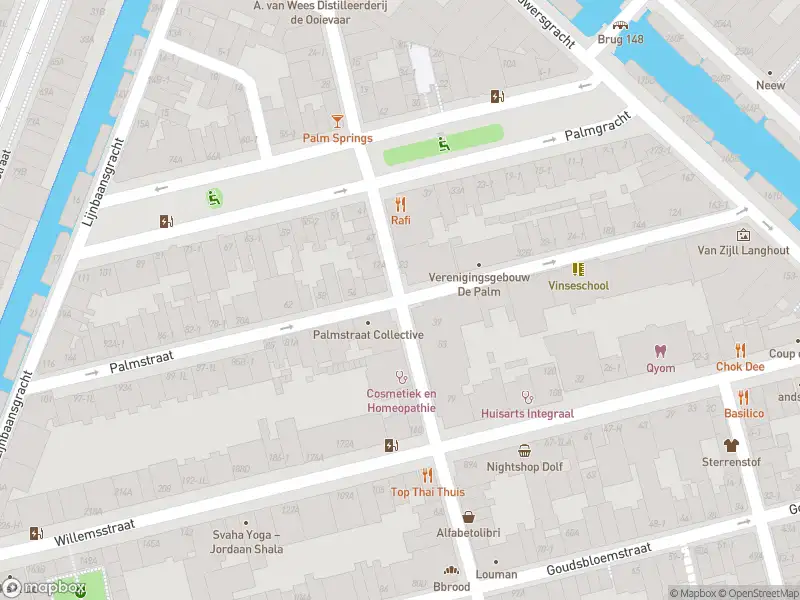 Ambulance met grote spoed naar de Palmdwarsstraat in Amsterdam