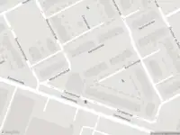 Ambulance met grote spoed naar de Karimunstraat in Rotterdam