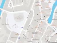 Ambulance met gepaste spoed naar de Voorstraat in Spijkenisse