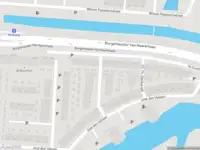 Ambulance met gepaste spoed naar de J C van Markenstraat in Schiedam