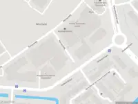 Ambulance met gepaste spoed naar de Kenauweg in Leiden
