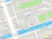 Brandweer met grote spoed naar de Manegestraat in Amsterdam vanwege stankoverlast