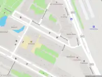 Ambulance met gepaste spoed naar de Welnastraat in Amsterdam