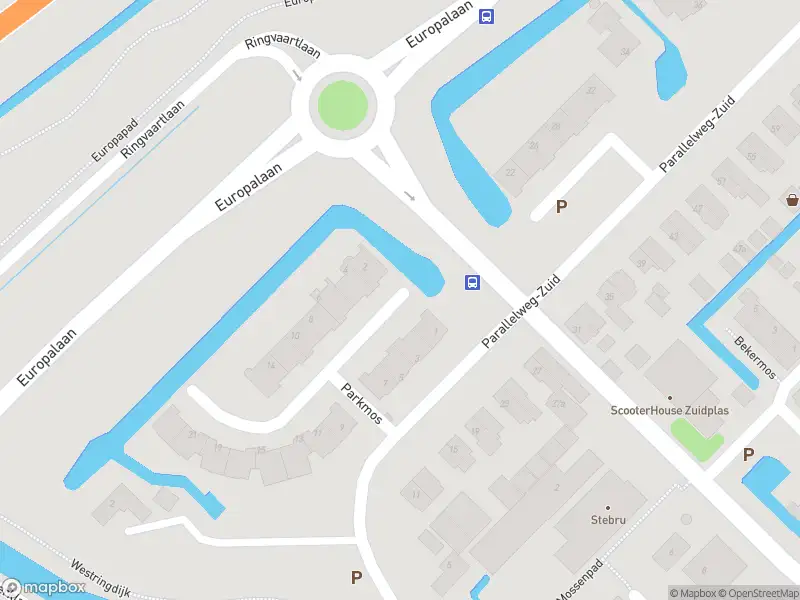 Ambulance met grote spoed naar de Parkmos in Nieuwerkerk aan den IJssel