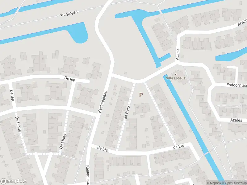 Ambulance met grote spoed naar de De Berk in Hellevoetsluis