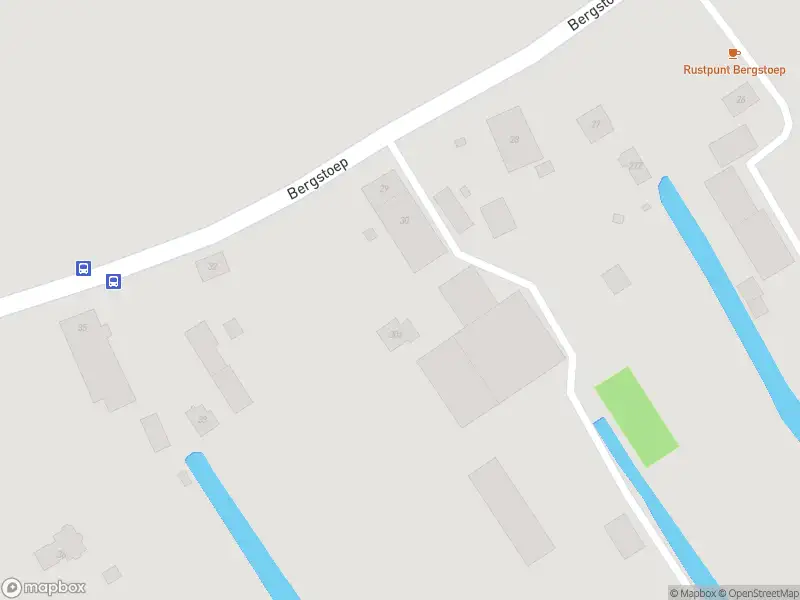 Ambulance met grote spoed naar de Bergstoep in Streefkerk