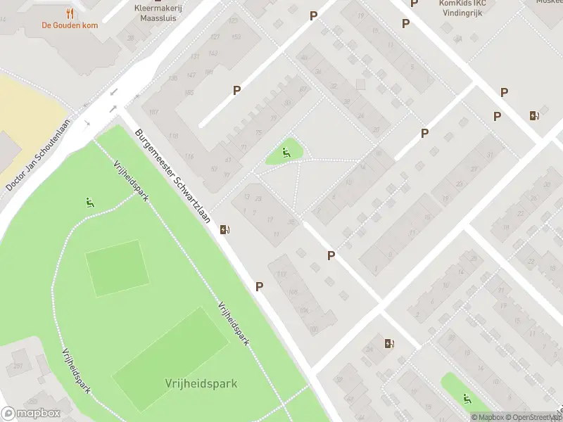 Ambulance met grote spoed naar de Burgemeestersplantsoen in Maassluis