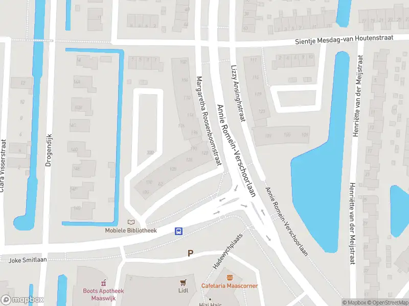 Ambulance met grote spoed naar de Margaretha Roosenboomstraat in Spijkenisse