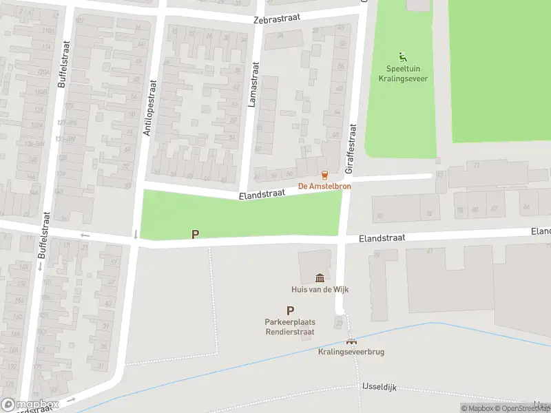 Ambulance met grote spoed naar de Elandstraat in Rotterdam