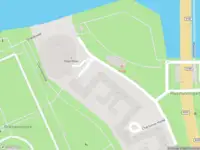 Ambulance met gepaste spoed naar de Charloisse Hoofd in Rotterdam