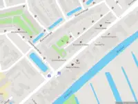 Ambulance met grote spoed naar de Bermweg in Capelle aan den IJssel