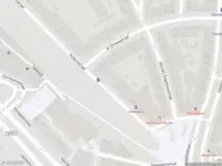 Ambulance met grote spoed naar de Hudsonstraat in Rotterdam