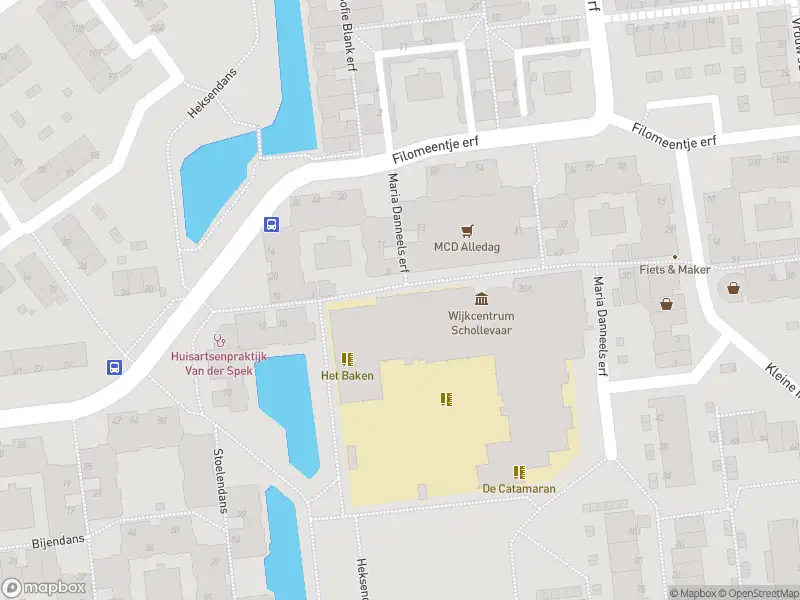 Ambulance met grote spoed naar de Maria Danneels erf in Capelle aan den IJssel