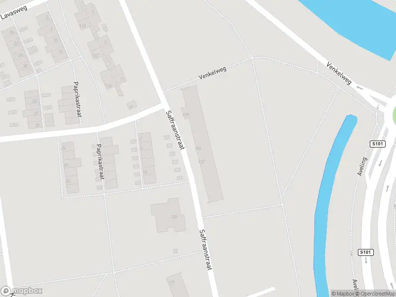 Ambulance met gepaste spoed naar de Saffraanstraat in Hoogvliet Rotterdam