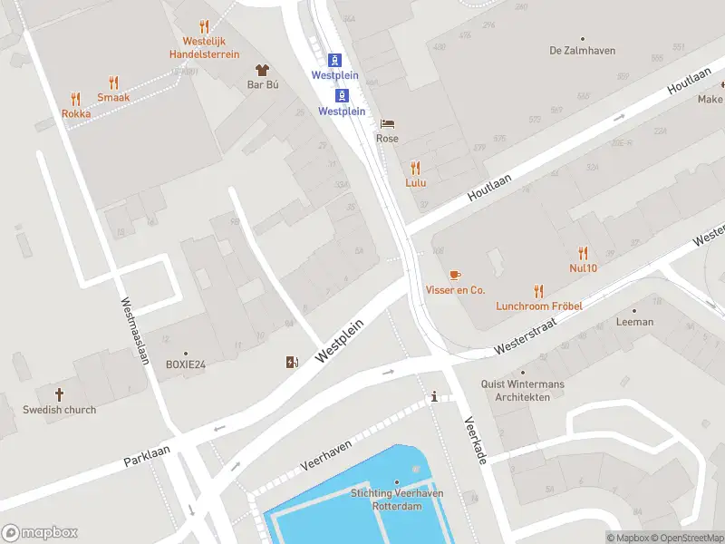 Ambulance met gepaste spoed naar de Westplein in Rotterdam
