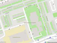 Ambulance met grote spoed naar de Eliza van Calcarstraat in Amsterdam