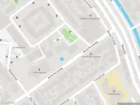 Ambulance met gepaste spoed naar de Spektakelplein in Maasdijk