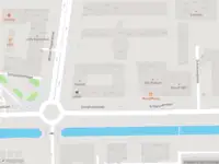 Ambulance met grote spoed naar de Schipluidenlaan in Amsterdam