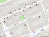 Ambulance met grote spoed naar de Van de Veldestraat in Amsterdam