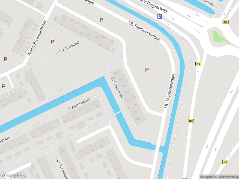 Ambulance met grote spoed naar de P.J. Oudstraat in Papendrecht