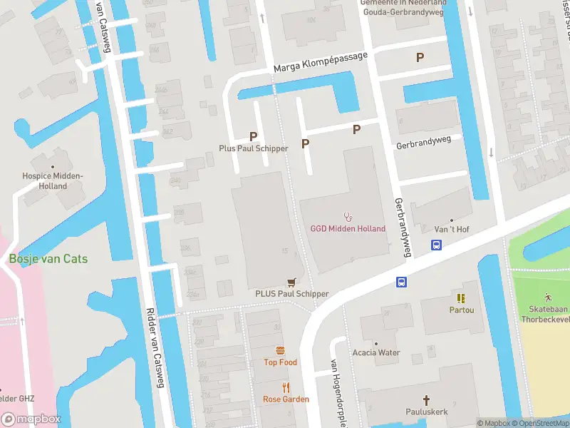 Ambulance met grote spoed naar de Marga Klompépassage in Gouda