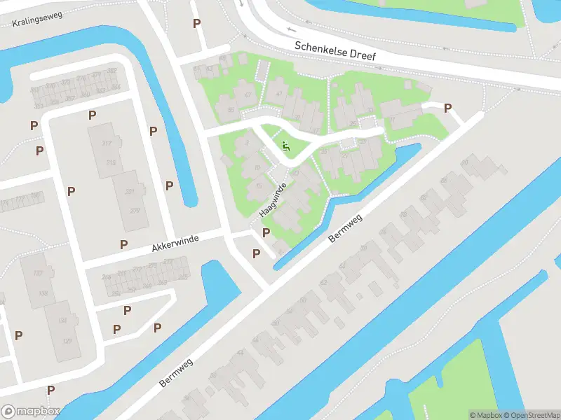 Ambulance met grote spoed naar de Haagwinde in Capelle aan den IJssel