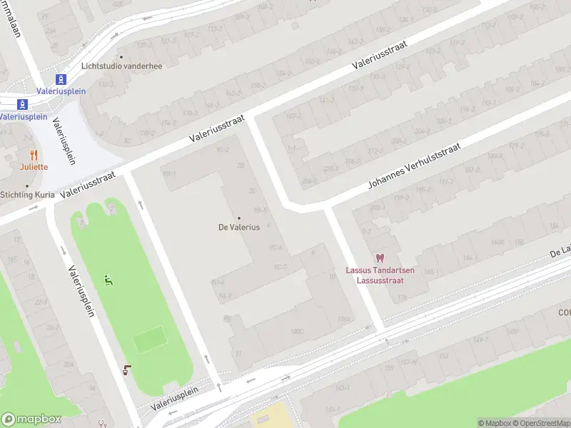 Ambulance met grote spoed naar de Lassusstraat in Amsterdam