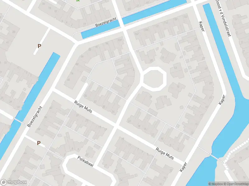 Ambulance met gepaste spoed naar de Blauwe Baai in Volendam