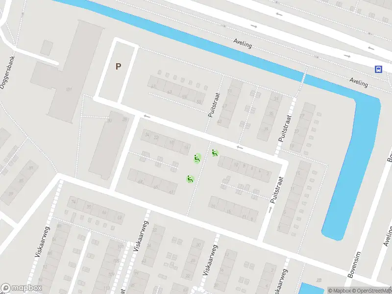 Ambulance met gepaste spoed naar de Puitstraat in Hoogvliet Rotterdam